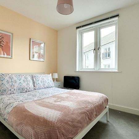 Luxury 2 Bedroom City Centre Apartment - Secure Parking - Amazing Location! Κάντεμπερι Εξωτερικό φωτογραφία