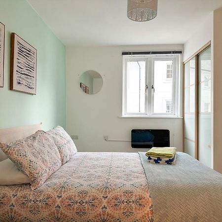 Luxury 2 Bedroom City Centre Apartment - Secure Parking - Amazing Location! Κάντεμπερι Εξωτερικό φωτογραφία