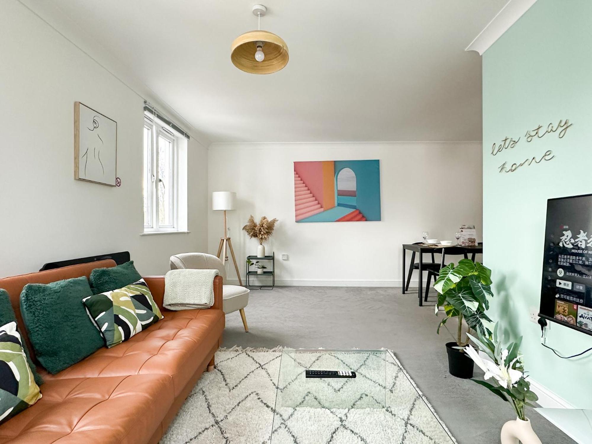 Luxury 2 Bedroom City Centre Apartment - Secure Parking - Amazing Location! Κάντεμπερι Εξωτερικό φωτογραφία