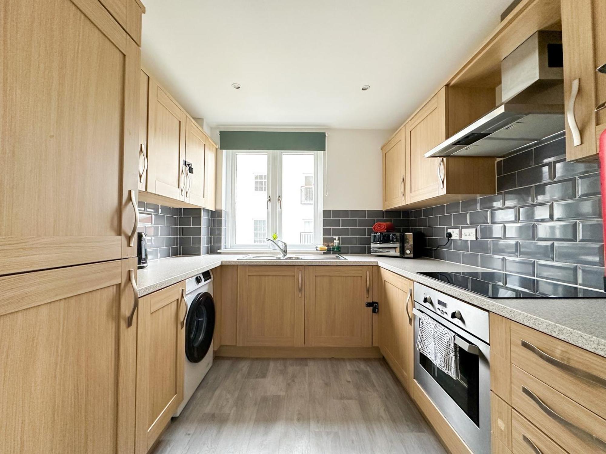 Luxury 2 Bedroom City Centre Apartment - Secure Parking - Amazing Location! Κάντεμπερι Εξωτερικό φωτογραφία